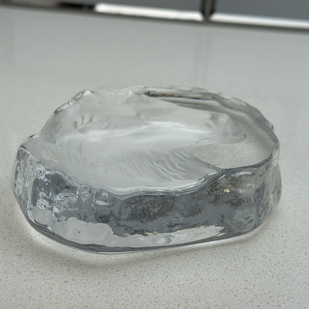 Vintage Crystal Etched Glass Lion Head Heavy Paper Weight - Picture 8 of 12